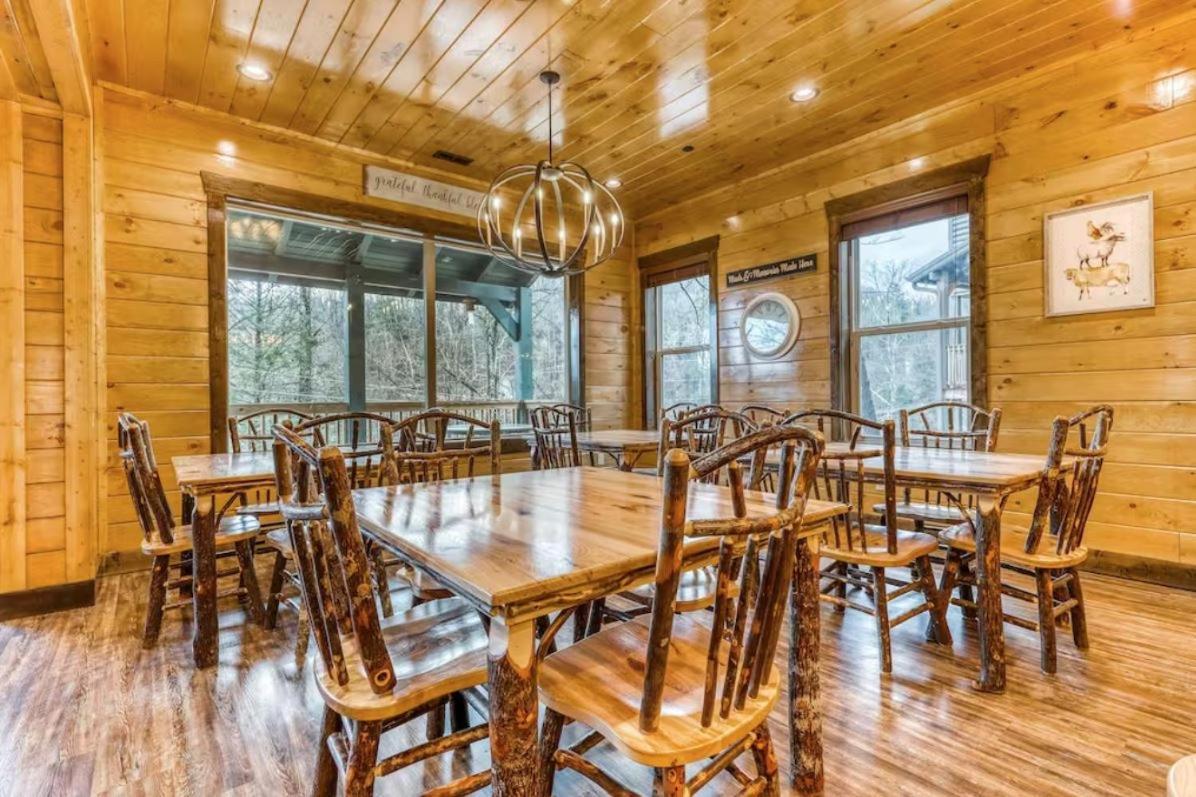The Great Dogwood Manor By Stony Brook Cabins Гатлинбург Экстерьер фото