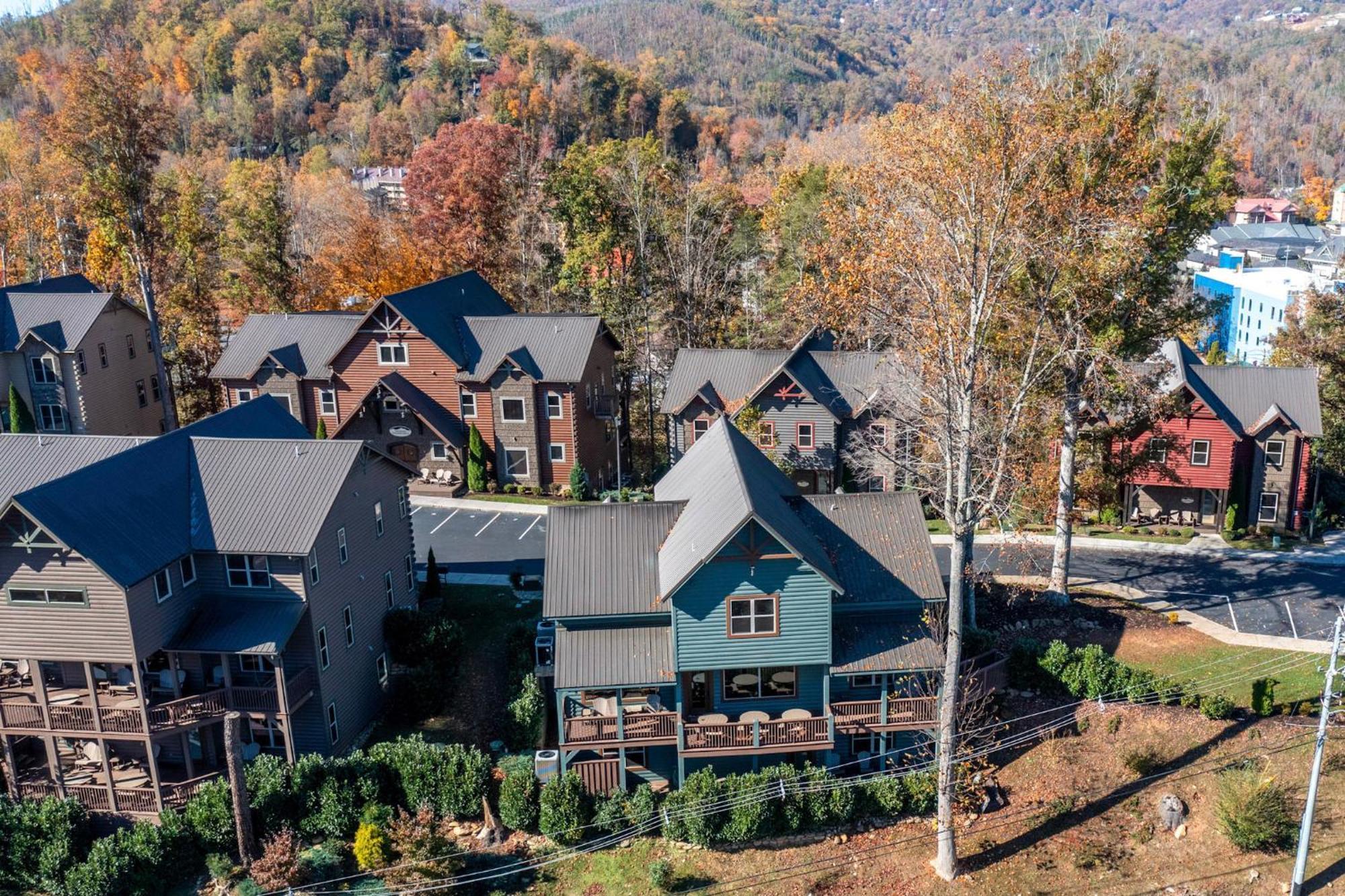 The Great Dogwood Manor By Stony Brook Cabins Гатлинбург Экстерьер фото