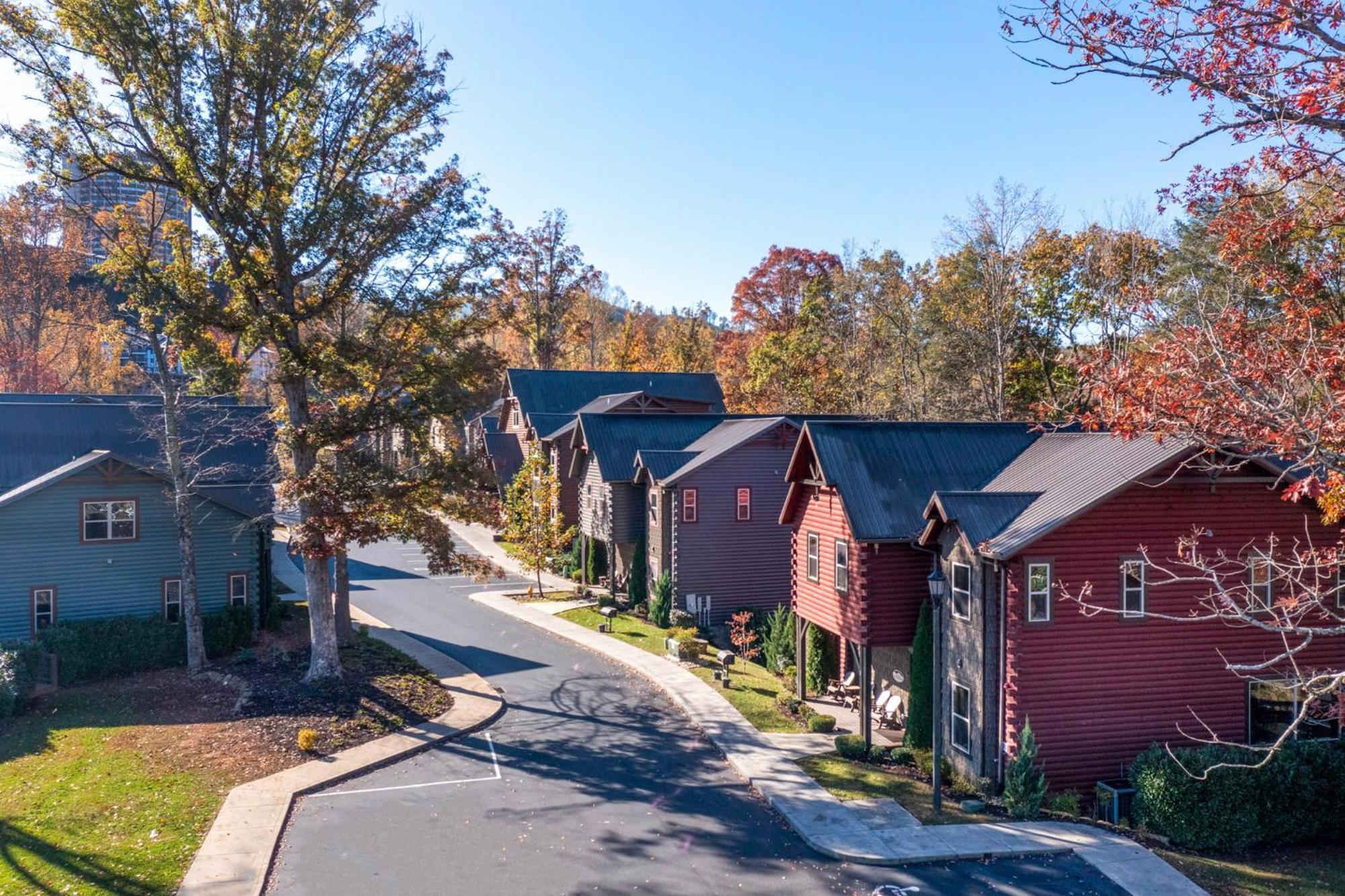 The Great Dogwood Manor By Stony Brook Cabins Гатлинбург Экстерьер фото